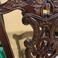 18世紀アンティーク調チェア3脚の画像