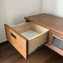 テレビボードの画像