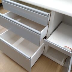 リユースのサカイ浦和店 【F341】★食器棚  3枚扉 マルミツの画像