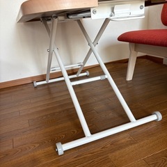 昇降ダイニングテーブルの画像