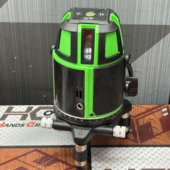 【中古】メーカー・型番不明 墨出し器 グリーンレーザー バッテリ×1・充電器付き ※未校正の為ジャンク品扱い【ハンズクラフト佐賀】の画像