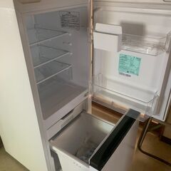【中古】hisens冷蔵庫２ドア白サイズ　480×510×1100の画像