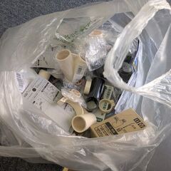 イレクターパイプ のパーツ＆パイプカッター差し上げます。の画像