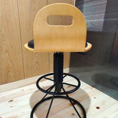 カウンターチェアの画像