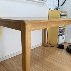 天然木のダイニングテーブル　4人用の画像