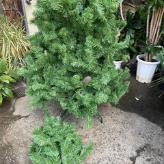 クリスマスツリー🎄高さ１７０センチ　3分割の画像