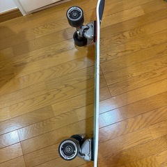 スケボー、、サーフスケートの画像