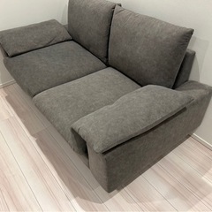 東谷　バーベナ　脚付き2人掛けファブリックソファ　2pソファ　グレーの画像