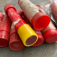 あげます　緊急時に　緊急発煙筒 車に積載の画像