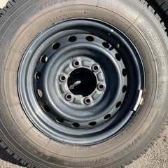 ハイエーススタッドレス 195/80R15純正ホイール付4本セット 2023年製造品の画像
