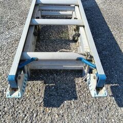 アルインコ TRN-83G 3連はしご【野田愛宕店】【店頭取引限定】【中古】管理番号：ITBFNV49PH08の画像