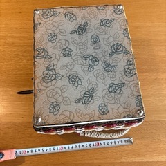 レトロ裁縫箱の画像