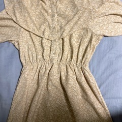 杏色フラワー柄ウエストマークワンピース XL（1回着用）の画像