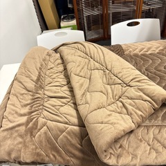こたつ掛け布団の画像