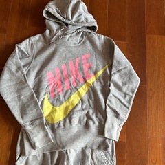 NIKE スエットセットの画像