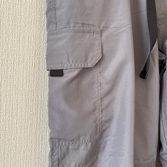 メンズUNIQLOナイロンカーゴパンツの画像