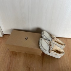 UGG ライトブルー　dakDAKOTAの画像