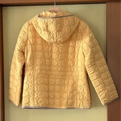 フード付きキルティングジャケットの画像