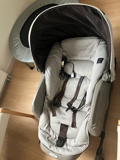 コンビ　電動ハイローチェア