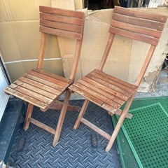 折りたたみイスの画像