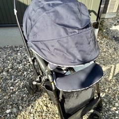 コンビ スゴカルα 4キャス Light エッグショック HS スターナイトネイビーの画像