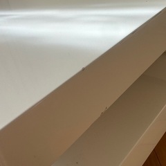 【値下げ】ホワイトローテーブルの画像