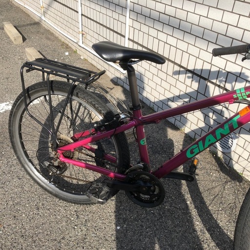 GIANT　マウンテンバイク　シマノ21段変速　ワインレッド色　XS