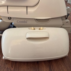 コンビ　電動ハイアンドローチェア　　オートスイングの画像