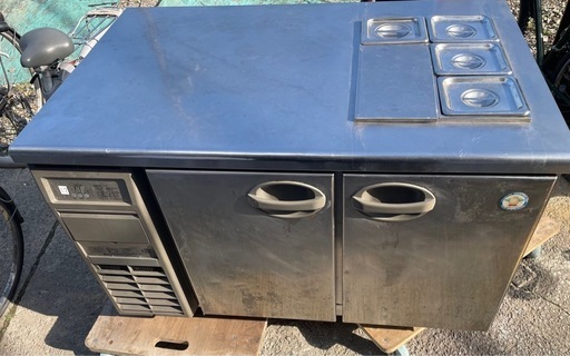 【値下げしました】業務用テーブル冷蔵庫