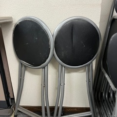 【お譲りします】【急ぎ】折り畳み椅子　計4脚セットの画像