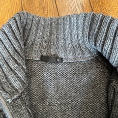 ユニクロ  ニット ベストの画像
