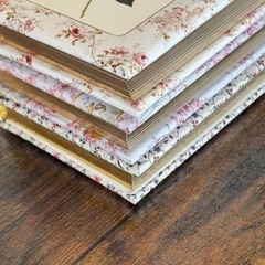 ほぼ新品！ちいさな手のひら事典　バラ　天使　ねこの画像