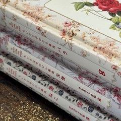 ほぼ新品！ちいさな手のひら事典　バラ　天使　ねこの画像