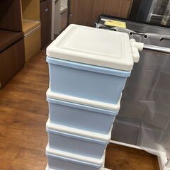 【リユ-スのサカイ広島石内店】ジモティ割！ハンガ-ラック付プラチェスト/クリ-ニング済み/HG-7875/広島市 家具　佐伯区 家具　南区 家具　西区 家具　東区 家具　中区 家具　安佐南区 家具　安佐北区 家具　安芸区 家具　府中町 家具　海田町 家具　熊野町 家具　坂町 家具　廿日市市 家具			 			の画像