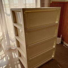 ニトリチェスト・収納タンス／軽い汚れ・傷あり／取りに来てくださる方への画像