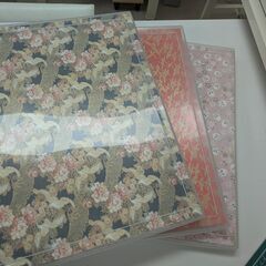 A3サイズ大　手染め友禅和紙　数百枚差し上げます。の画像