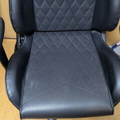 ゲーミングチェアの画像