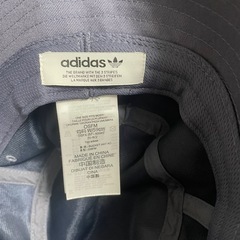 adidas バケットハットの画像