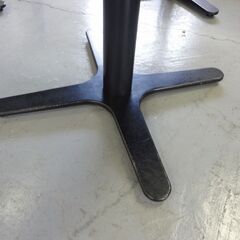 T-031 リサイクル品 木目 カフェテーブル W700xD700xH700mmの画像