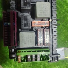 メルセデスベンツ MB 204 ヒューズボックスの画像