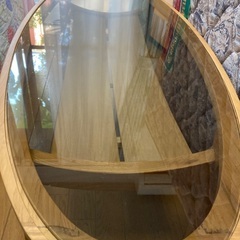 ガラステーブルの画像