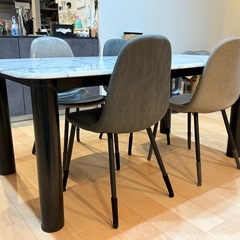 大理石1枚板ダイニングテーブル&イームズチェア4脚の画像