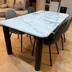 大理石1枚板ダイニングテーブル&イームズチェア4脚の画像