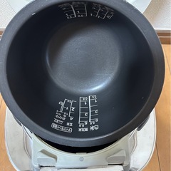 TOSHIBA 炊飯器 5.5合炊き 真空圧力IH保温RC-10VQCの画像