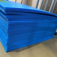 プラダン　端材　廃材　仕切り　目隠し　断熱　色：白、緑、水色の画像