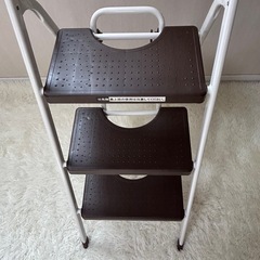 取引中‼️折りたたみ　脚立の画像