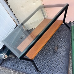 Franc Francと思われるコーヒーテーブル　ガラステーブル　の画像