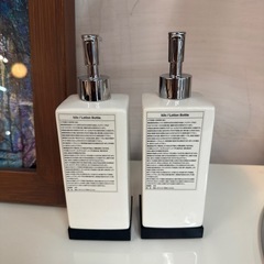 ローションボトル　b2c １つの画像