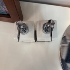 ローションボトル　b2c １つの画像