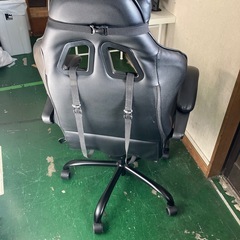 ゲーミングチェア　椅子　ブラックの画像